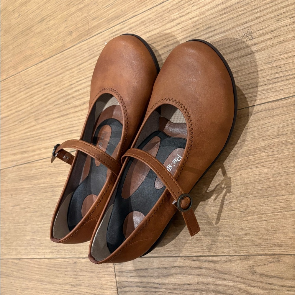 Regetta Re:getA Mary Jane’s shoes Made in Japan
